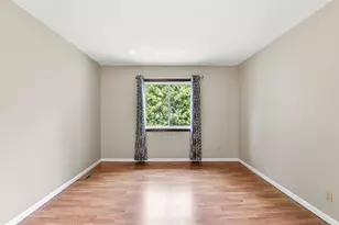 7315 Stewart Dr, Eden Prairie, MN 55346 - Photo 11