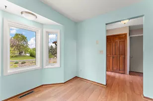 986 Demont Ave E, Maplewood, MN 55109 - Photo 27