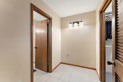 986 Demont Avenue E, Maplewood, MN 55109 - Photo 39
