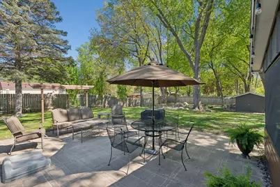 2476 Gisella Boulevard, White Bear Lake, MN 55110 - Photo 5