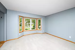 550 Hawthorne Woods Dr, Eagan, MN 55123 - Photo 3