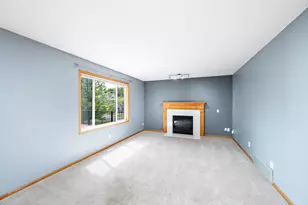 550 Hawthorne Woods Dr, Eagan, MN 55123 - Photo 15