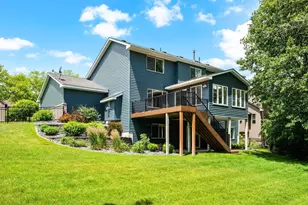 550 Hawthorne Woods Dr, Eagan, MN 55123 - Photo 35