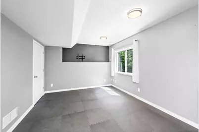 550 Hawthorne Woods Drive, Eagan, MN 55123 - Photo 33