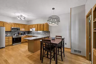 4099 Meadowlark Curve, Eagan, MN 55122 - Photo 7