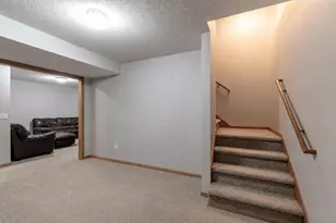 305 Chancery Ln, Mankato, MN 56001 - Photo 23