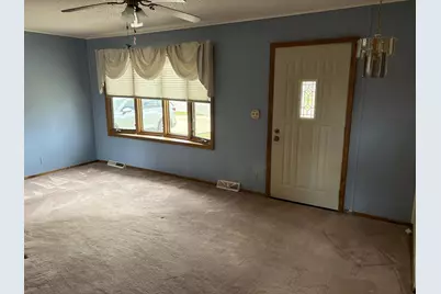 408 E 32nd Street, Hibbing, MN 55746 - Photo 3