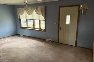 408 E 32nd St, Hibbing, MN 55746 - Photo 3