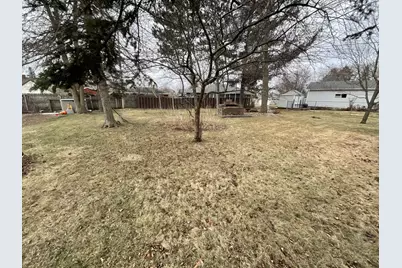 408 E 32nd Street, Hibbing, MN 55746 - Photo 15