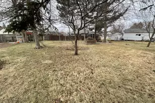 408 E 32nd St, Hibbing, MN 55746 - Photo 15