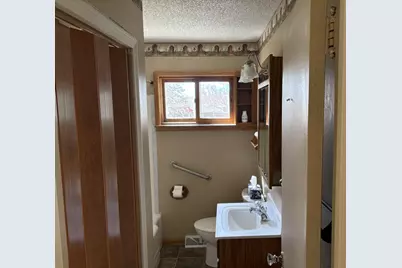 408 E 32nd Street, Hibbing, MN 55746 - Photo 11
