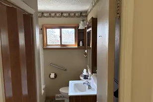 408 E 32nd St, Hibbing, MN 55746 - Photo 11