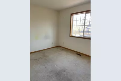 818 Sterling Street S, Maplewood, MN 55119 - Photo 7