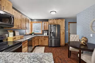 605 5th St NE, Montgomery, MN 56069 - Photo 3