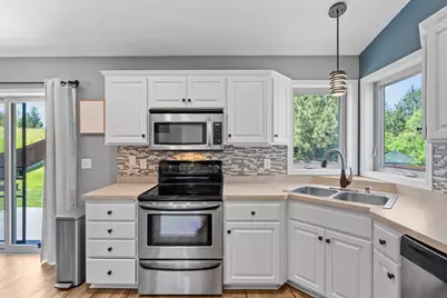 1349 Landings Lane, Watertown, MN 55388 - Photo 9