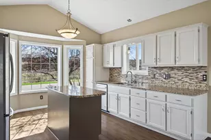 5725 Yucca Ln N, Plymouth, MN 55446 - Photo 11