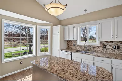 5725 Yucca Lane N, Plymouth, MN 55446 - Photo 15