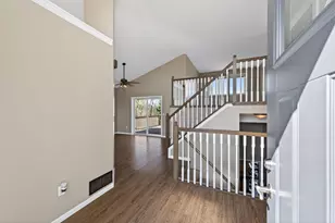 5725 Yucca Ln N, Plymouth, MN 55446 - Photo 7