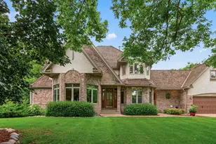 2300 Wildwood Ct, Burnsville, MN 55306 - Photo 7