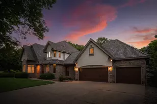 2300 Wildwood Ct, Burnsville, MN 55306 - Photo 3