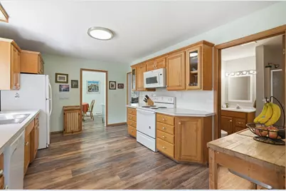 202 Hamilton Drive, River Falls, WI 54022 - Photo 7