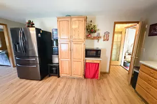 810 8th Ave, Worthington, MN 56187 - Photo 5