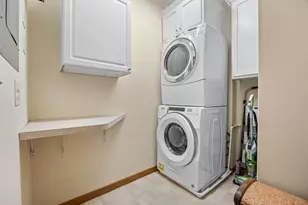 300 Broadway N, Fargo, ND 58102 - Photo 37