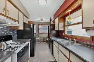 1317 11th Ave SE, Rochester, MN 55904 - Photo 11