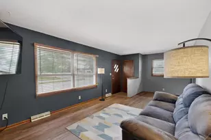 1317 11th Ave SE, Rochester, MN 55904 - Photo 7