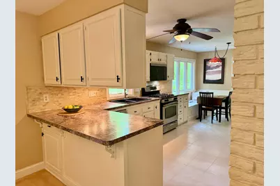 850 Winthrop Street S, Saint Paul, MN 55119 - Photo 13
