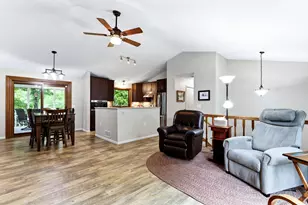3635 Blue Jay Ct, Eagan, MN 55123 - Photo 9