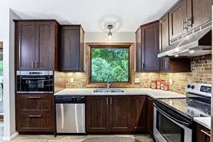 3635 Blue Jay Ct, Eagan, MN 55123 - Photo 3