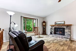 3635 Blue Jay Ct, Eagan, MN 55123 - Photo 7