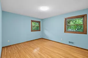 868 Cobb Rd, Shoreview, MN 55126 - Photo 9