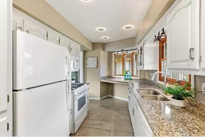 501 Drillane Road, Hopkins, MN 55305 - Photo 11