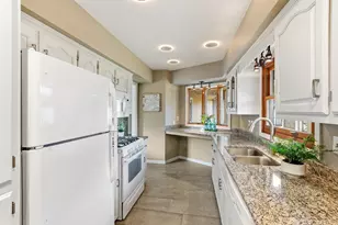 501 Drillane Rd, Hopkins, MN 55305 - Photo 11