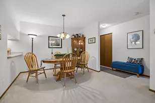 35 Nathan Ln N, Plymouth, MN 55441 - Photo 9