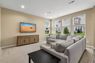 708 Rockburn Road, Chanhassen, MN 55317 - Photo 5