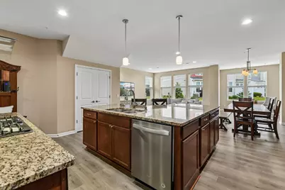 708 Rockburn Road, Chanhassen, MN 55317 - Photo 13