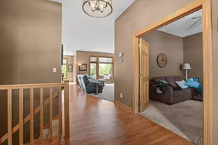 8156 9th St Pl N, Oakdale, MN 55128 - Photo 9