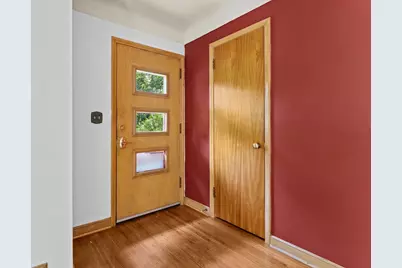 1739 Hampshire Avenue, Saint Paul, MN 55116 - Photo 3