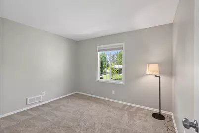 8423 Innsdale Avenue S, Cottage Grove, MN 55016 - Photo 11