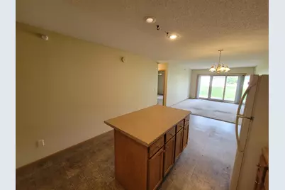 1059 Manor Court, Saint Cloud, MN 56303 - Photo 7