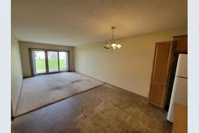 1059 Manor Court, Saint Cloud, MN 56303 - Photo 9