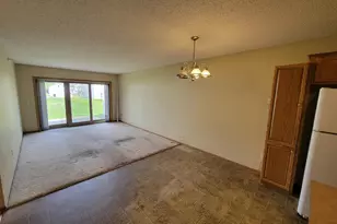 1059 Manor Ct, Saint Cloud, MN 56303 - Photo 9