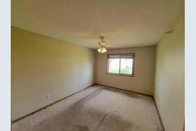 1059 Manor Court, Saint Cloud, MN 56303 - Photo 17