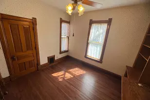 303 E Academy St, Owatonna, MN 55060 - Photo 7