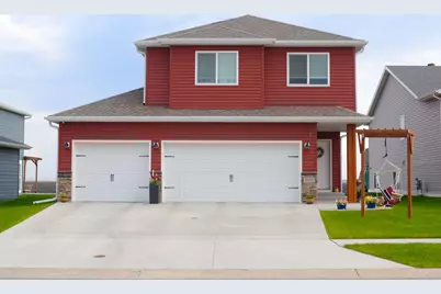 1045 46th Avenue S, Moorhead, MN 56560 - Photo 1
