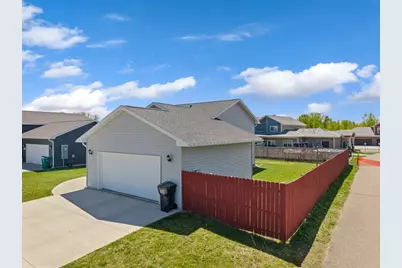 809 24th Avenue NW, Austin, MN 55912 - Photo 23