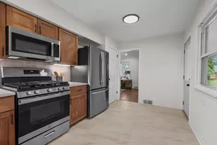 3349 49th Ave N, Brooklyn Center, MN 55429 - Photo 3